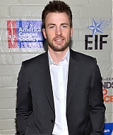 CEW-StandsUpToCancer_004.jpg